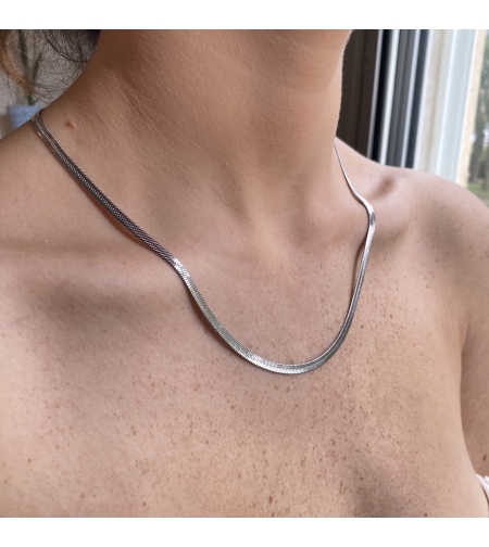 Silver plated flat necklace