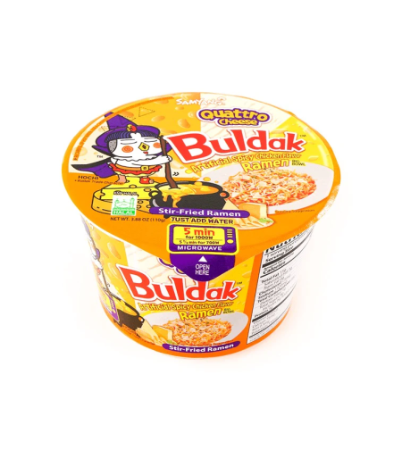 HOT CHICKEN FLAVOR RAMEN QUATTRO CHEESE 110GR - תבשיל נודלס בטעם עוף וגבינה להכנה מהירה 110 גרם