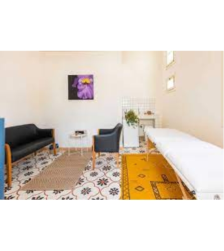 קליניקה למכירה באיזור ירושלים- מחיר 400,000