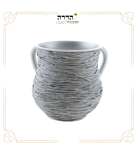 נטלה מהודרת בעיצוב גוון כסף