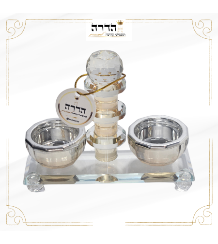 מלחיית קריסטל מהודרת עם בסיס