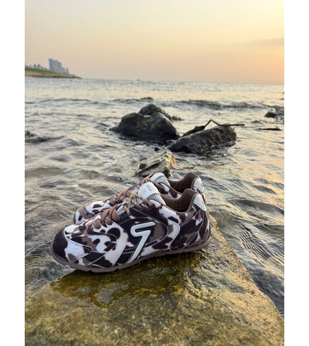 REPLAY - סניקרס לנשים COUNTRY ONE בהדפס מנומר חום