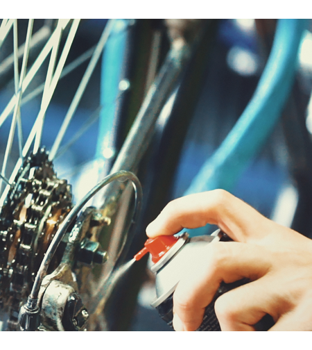 שמנים וחומרי ניקוי