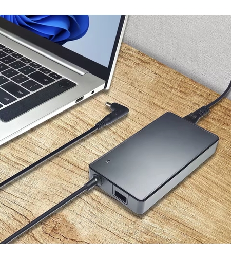 מטען אוניברסלי דק במיוחד למחשבים ניידים 90W – כולל יציאת USB להטענת הסמארטפון