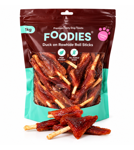 חטיף FOODIES לכלבים – ברווז על מקלוני עור, 1 ק״ג
