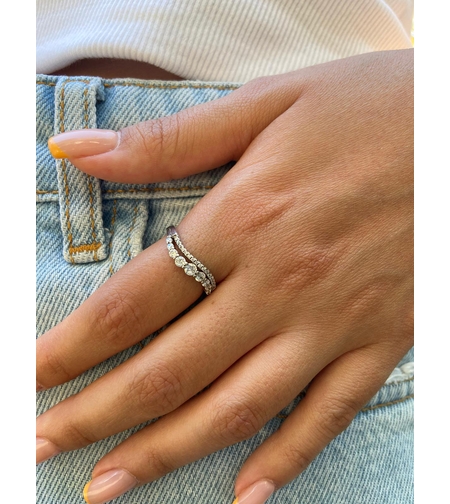 טבעת גל משובץ