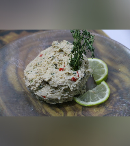 סלט טונה עם ירקות