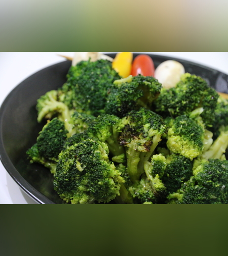 פלחי ברוקולי אפוי- 1 ליטר