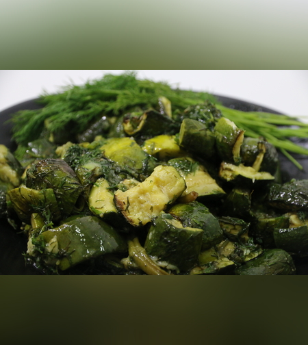 פלחי קישואים בטימין ושמן זית- 1 ליטר