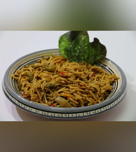 נודלס מוקפץ עם ירקות- 1 ליטר