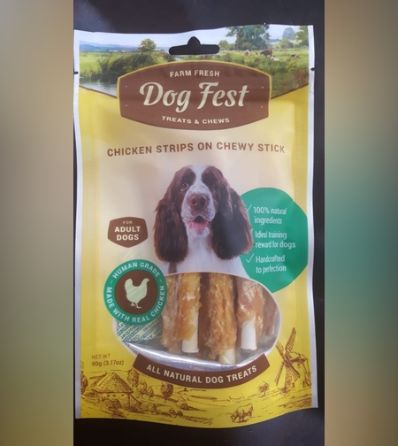 מקל לעיסה עם רצועות עוף chicken strips on chewy stick