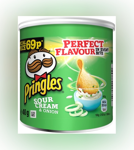 פרינגלז ירוק בצל קטן 12יח 