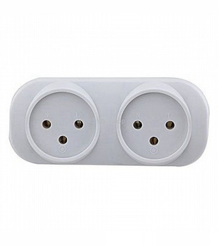 מפצל חשמל 1 ל-2