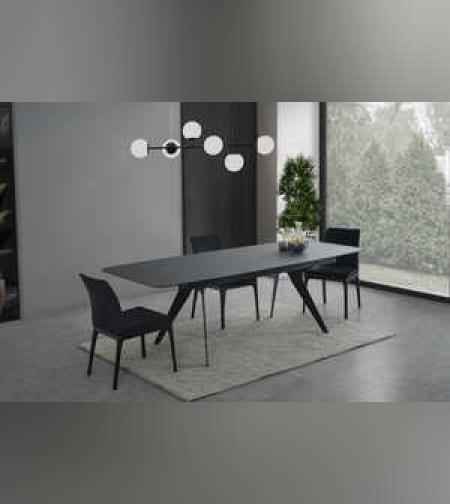 שולחן אוכל שחור