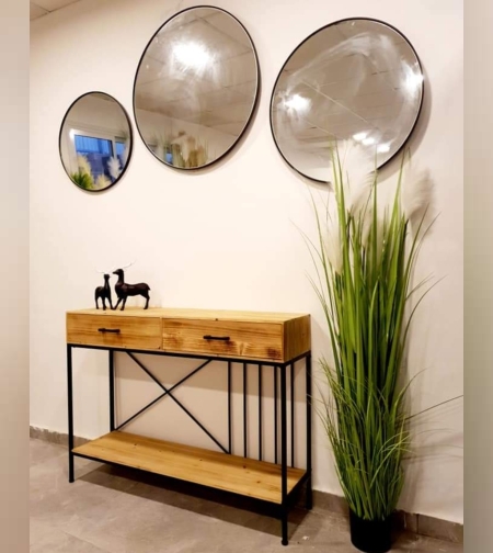 קונסולה עץ מלא .