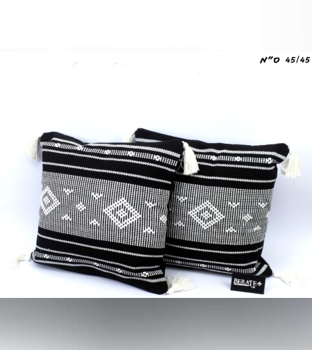 סט 2 כריות שחור לבן 45/45