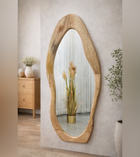 מראה מעוצבת מעץ מנגו טבעי – צורה אורגנית