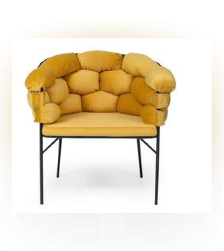 כורסאת פוף מבד קטיפה בצבע חרדל