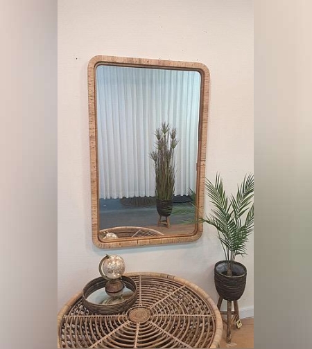 מראה מלבנית דגם רטאן טבעי