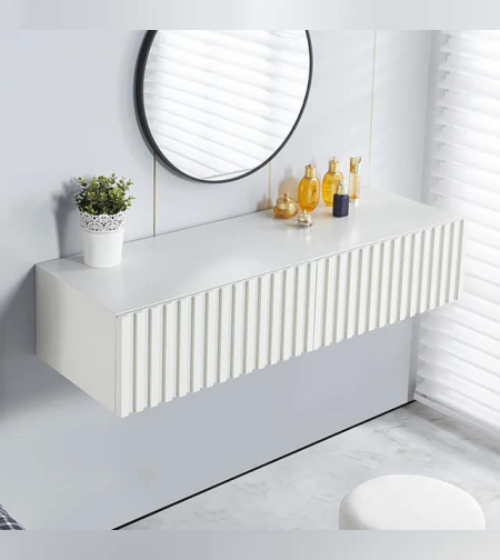 קונסולה מרחפת בצבע לבן