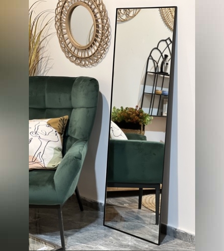 מראה לקיר במסגרת מתכת 50/1.5/150 ס