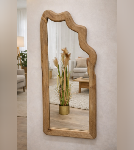 מראה עומדת מעוצבת מעץ טבעי