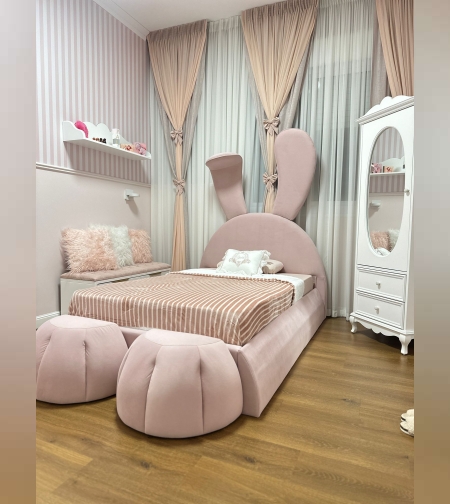 מיטת ארנב לנוער/ילדים  עם מנורת לד- בצבע ורוד