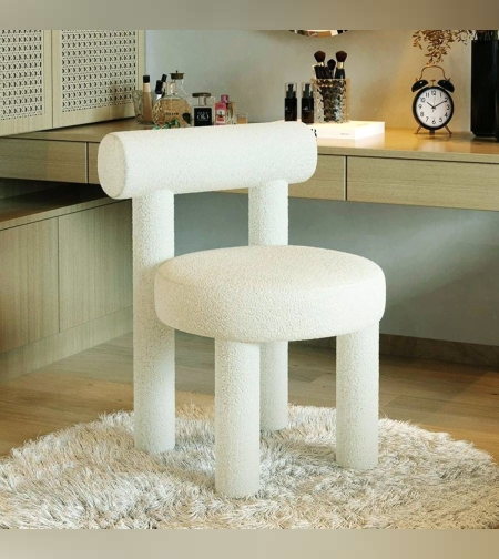 כיסא/כורסא לבנה לשידת איפור מעוצב בגימור מודרני