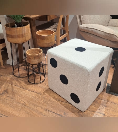 הדום קוביה לבן