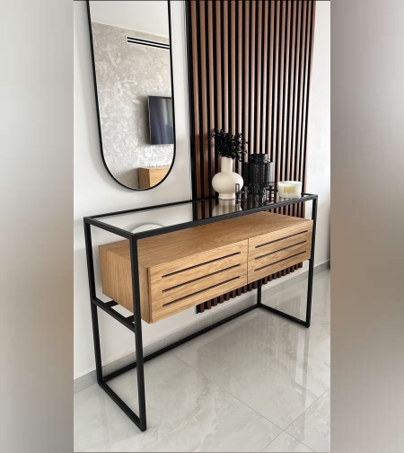 קונסולה מעץ בצבע אלון, 2 דלתות קלפה,