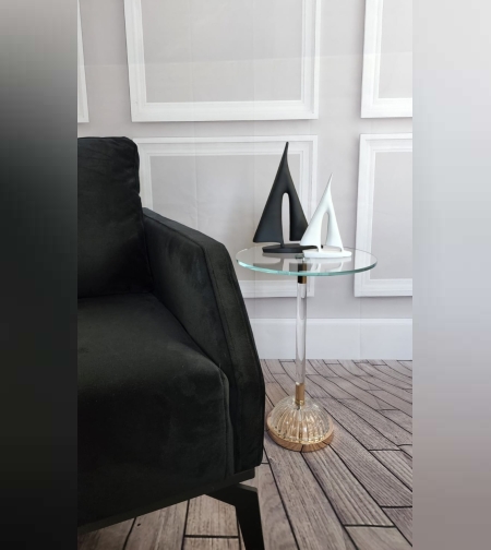 שולחן צד עם פלטת זכוכית