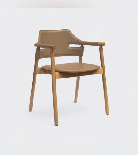 כיסא אוכל רון – דמוי עור עם ידיות עץ אלון