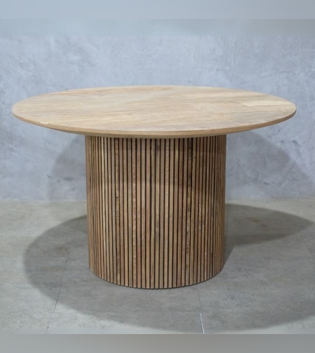 Timber שולחן אוכל עגול מעץ טיק