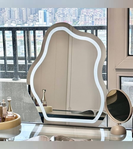 מראת ענן  עם תאורה לשידת איפור