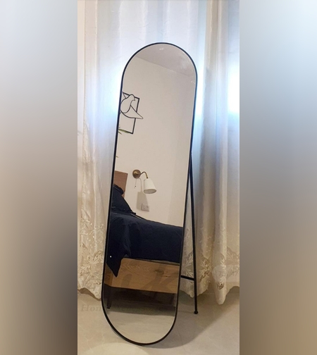 מראה גוף עומדת בצבע שחור