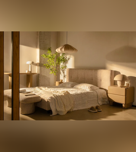 מיטה פיבי קווין סייז בגוון בהיר