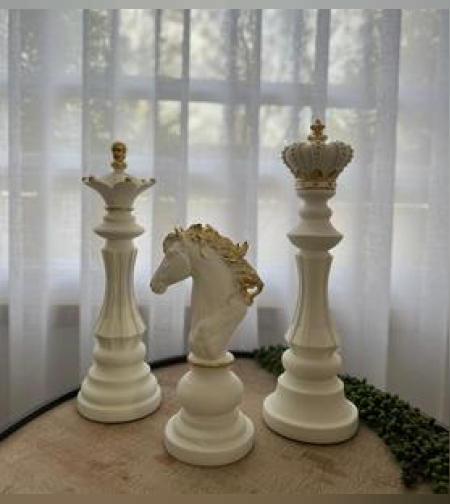 סט 3 שחקני שחמט מושלם!!! צבע: לבן זהב. מדריך מידות
