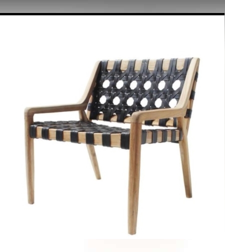 כורסאת עור סינטטי שחור