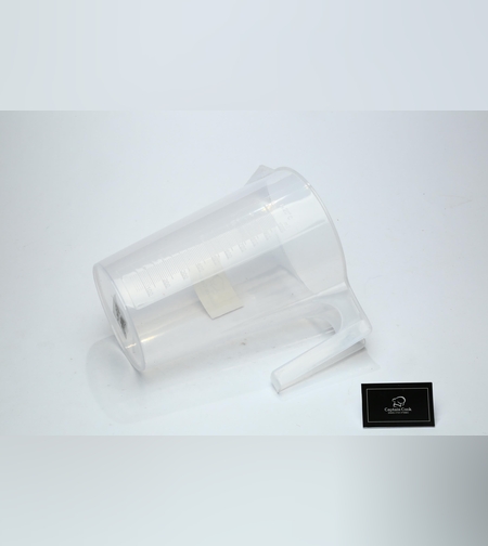 090I - כד מידה פלסטיק חצי ליטר