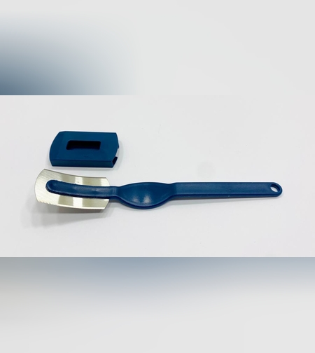 034GI - סכין לחריצת לחם באגטים