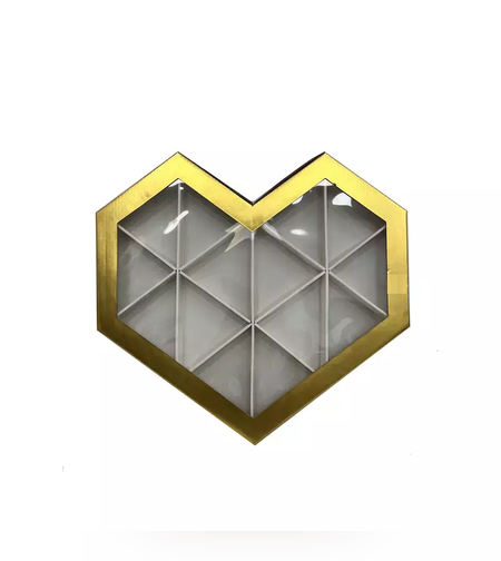 קפ' קרטון בצורת לב מחולקת+חלון ר.36 ס