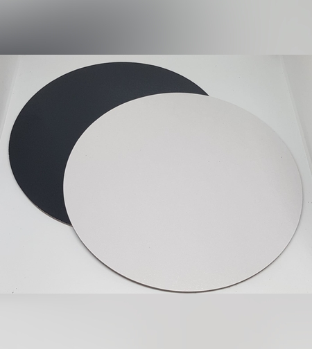 113CD - תחתית לעוגה 'פוקר' עגולה 29 0'מ, 4 מ״מ צד שחור צד לבן