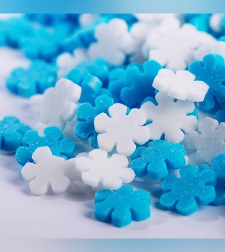 סוכריות לקישוט פתיתי שלג כחול לבן 70 גר'
