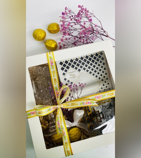 מארז הגדה לבן