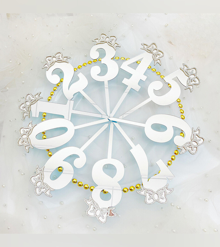 טופר מספר לעוגה גדול פפיון - כסף (בחירת מספר)