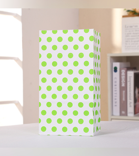 שקית נייר 8*13*24 - נקודות ירוק (10 יח')