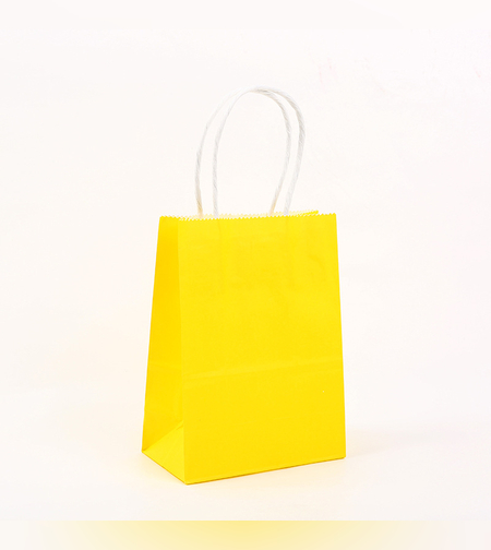 שקית נייר חלקה עם ידית 32*25*11 - צהוב
