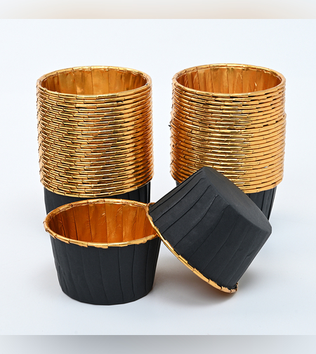 מאפינס 50 יח' שחור פס זהב