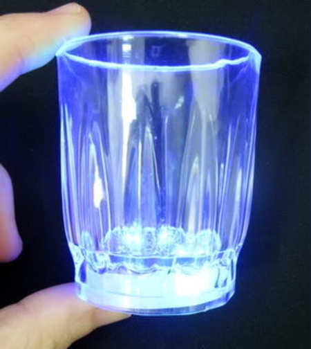 כוס צייסר גדול עם אור