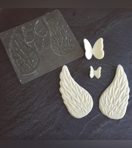 001ZC - תבנית מפלסטיק להכנת כנפיים משוקולד